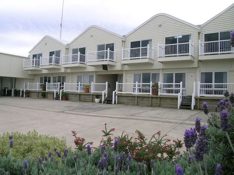 A Great Ocean View Motel - eAccommodation 2