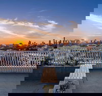 Oaks Melbourne South Yarra Suites - eAccommodation