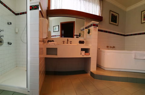 Motel Mayfair On Cavell - eAccommodation 5
