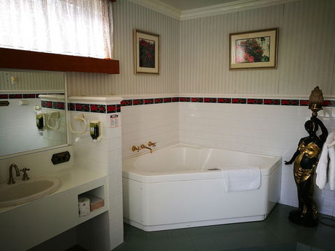 Motel Mayfair On Cavell - eAccommodation 6