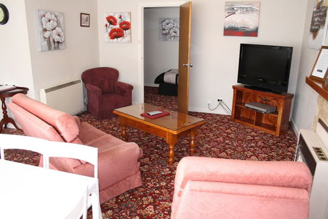 Motel Mayfair On Cavell - eAccommodation 4