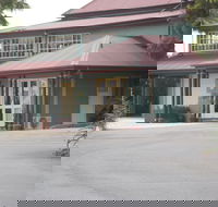 McNevins Loganholme Motel - eAccommodation
