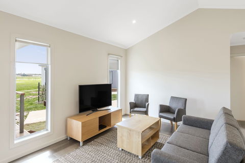 RACV Cobram Resort - eAccommodation 3