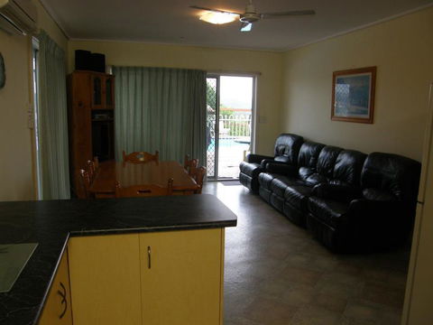 Ambience Holiday Apartments - eAccommodation 6