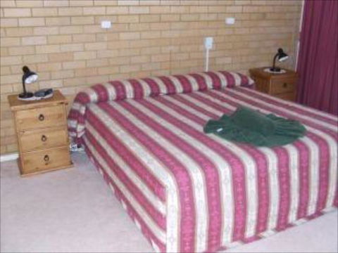 Ambience Holiday Apartments - eAccommodation 2