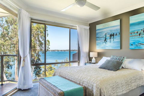 Anne's Waterfront Haven B&B - eAccommodation 7