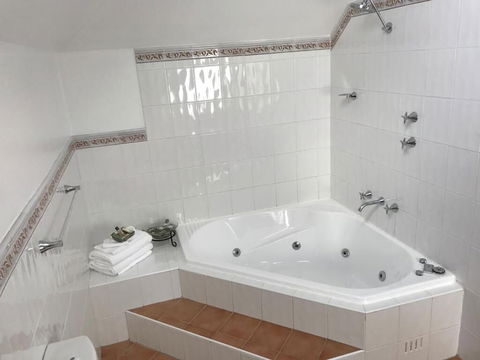 Valley Of The Waters B&B - eAccommodation 5