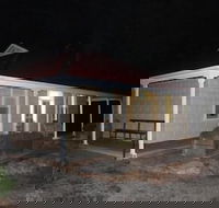 Brown's House Bed and Breakfast - eAccommodation