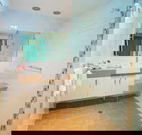 Tuscany Apartments - eAccommodation