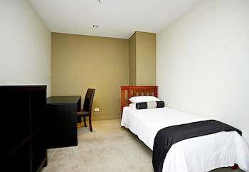 Astra Apartments - Docklands - eAccommodation 3