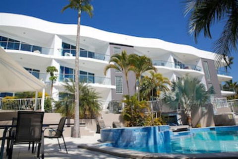 Arc Resort - eAccommodation 0