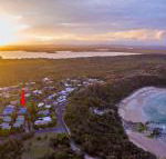 Angourie Blue 7 stroll to surfing beaches. - eAccommodation