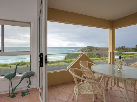 Avalon 1 Overlooking Beautiful Convent Beach - eAccommodation 4