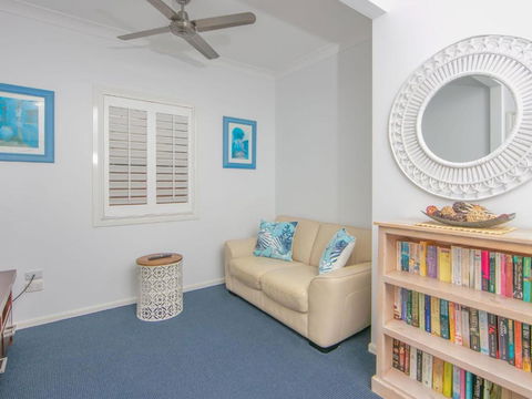 Avalon 1 Overlooking Beautiful Convent Beach - eAccommodation 6