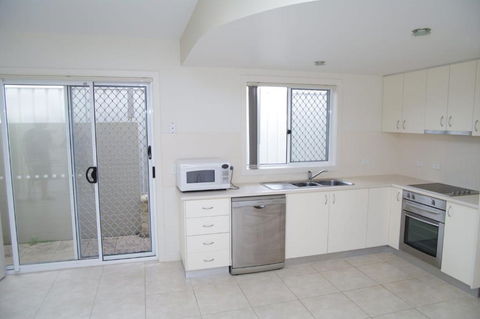 Adrift 5B Scott Street - eAccommodation 1