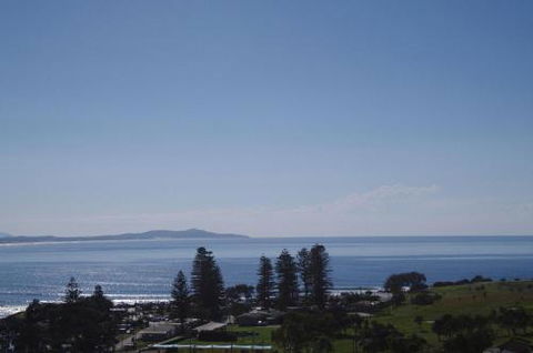 AAA Views 2 View Street - eAccommodation 3
