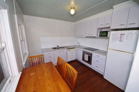 Apollo 2 9 Hodgson Street - eAccommodation 4
