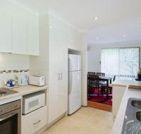 Cara Nobbys Beach 11 Wesley Avenue - eAccommodation