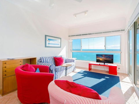 Avalon 4 Right Across The Road From Convent Beach Uninterrupted Views - eAccommodation 5