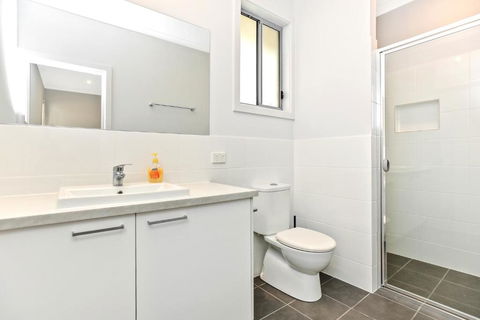 Avaya Sellicks Beachfront Getaway WiFi - eAccommodation 1