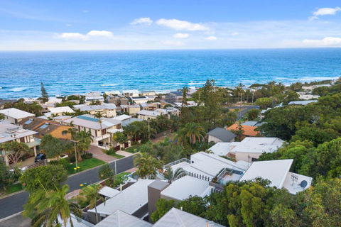 Architectural Masterpiece Sunshine Beach - eAccommodation 3