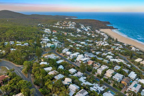 Architectural Masterpiece Sunshine Beach - eAccommodation 1