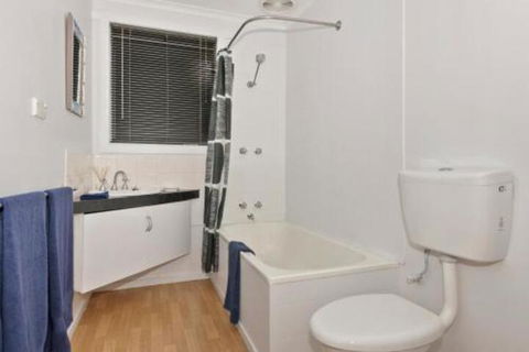 Elkie Villa 2 Bedroom Unit Burnie - eAccommodation 5