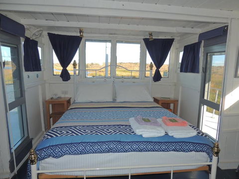 PS Federal Retreat Paddle Steamer Goolwa - eAccommodation 4