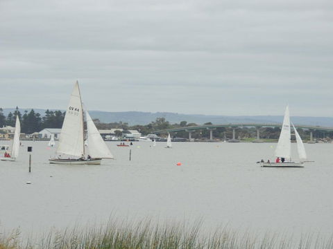 PS Federal Retreat Paddle Steamer Goolwa - eAccommodation 1