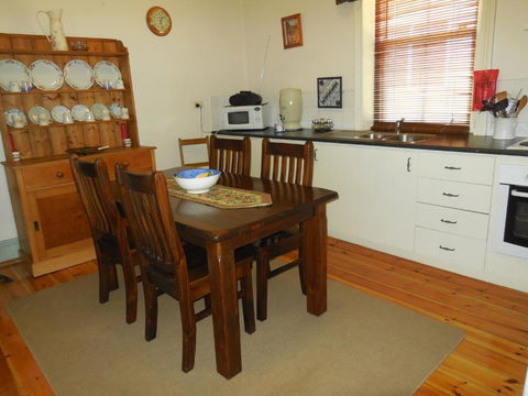 Amalie Cottage Waikerie Unit 1 - eAccommodation 4