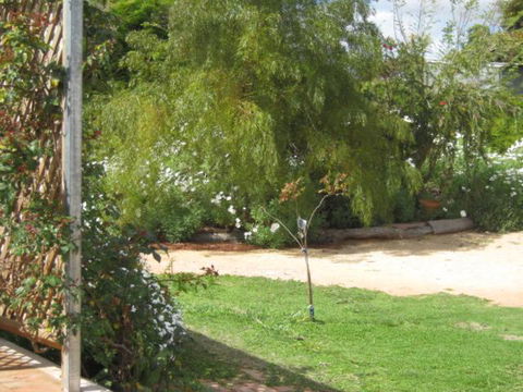 Amalie Cottage Waikerie Unit 1 - eAccommodation 3