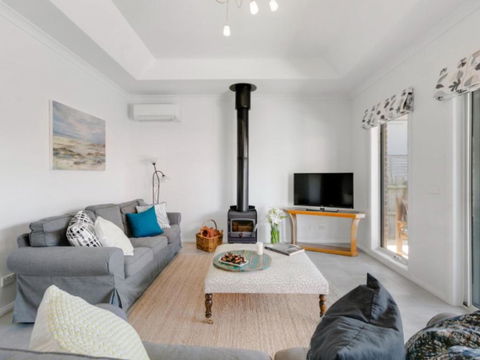 Venice On The Beach - eAccommodation 1