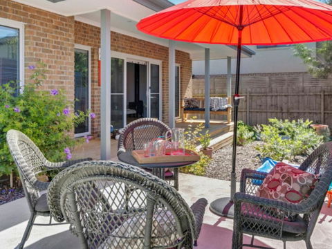 Venice On The Beach - eAccommodation 6