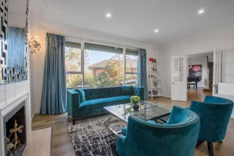 Alice Wonderland In 4 Beds House - eAccommodation 0