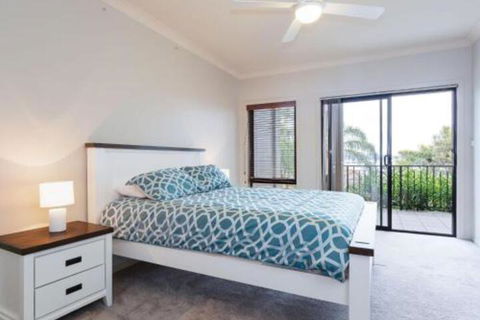 Aislinn 3 / 273 Corrie Parade Air Con Water Views BBQ - eAccommodation 6