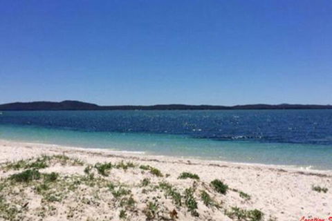 Aislinn 3 / 273 Corrie Parade Air Con Water Views BBQ - eAccommodation 7