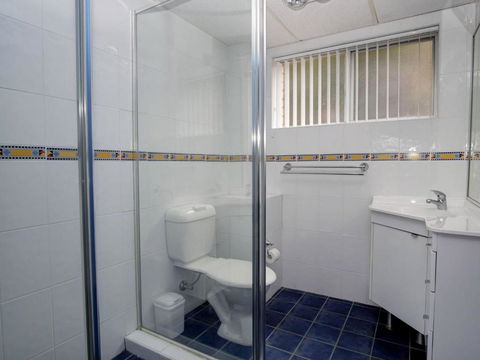Anchorage 7 Beautifully Renovated Close To Rockpool - eAccommodation 3