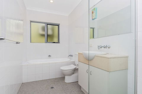 Angourie Blue Unit 2 - eAccommodation 6