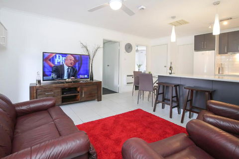 Allure Apartments Central - eAccommodation 4