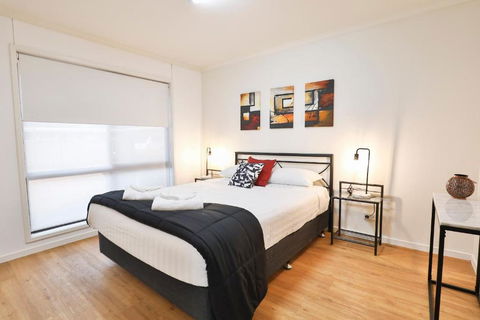 Allure Apartments Central - eAccommodation 3