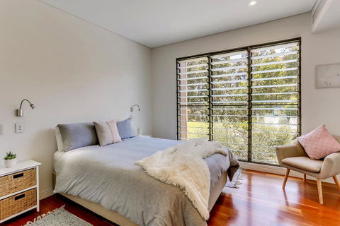 Calanthe Acreage Doonan - eAccommodation 2