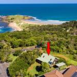 Aqualuna Excellent Surfing Beaches. - eAccommodation 0