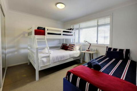 AtTHE COVE - eAccommodation 5