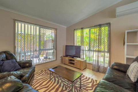 Affordable Holiday Home - eAccommodation 0
