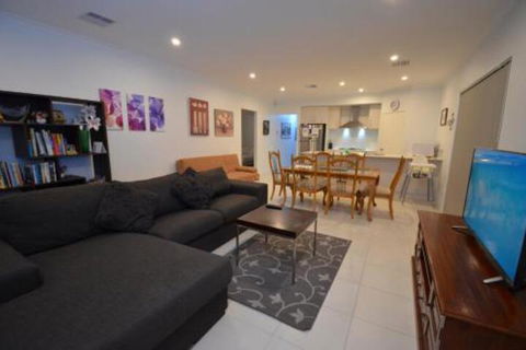 Park View Modern House - eAccommodation 0