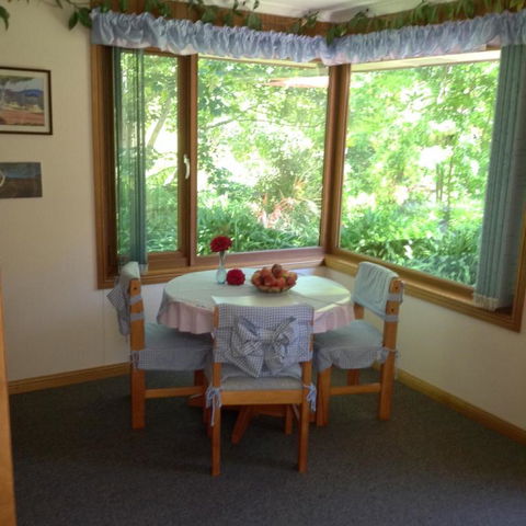 Adelaide Hills B & B Accommodation - eAccommodation 4