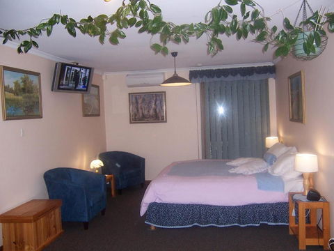 Adelaide Hills B & B Accommodation - eAccommodation 5