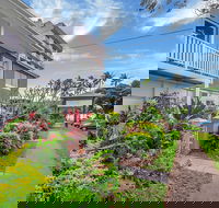 Easy Going Holiday Unit On McKenzie MK5 - eAccommodation