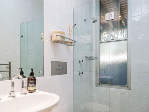 ARGYLL MOLLYMOOK Absolute Waterfront - eAccommodation 5