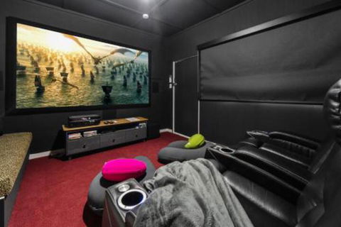 Amber Cottage Luxury Seaside Retreat With Outdoor Spa! - eAccommodation 3